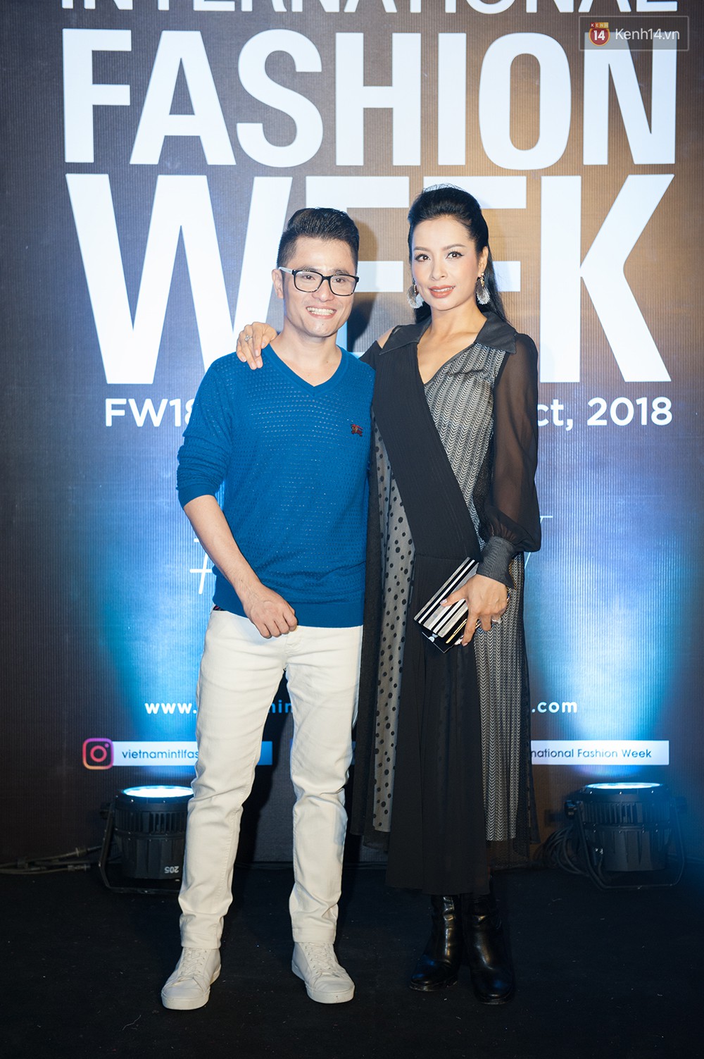 Thảm đỏ VIFW ngày cuối: Diệp Linh Châu suýt hớ hênh, Quỳnh Anh Shyn và Salim cùng bị khác lạ vì cách trang điểm - Ảnh 9. Thảm đỏ VIFW ngày cuối: Diệp Linh Châu suýt hớ hênh, Quỳnh Anh Shyn và Salim cùng bị khác lạ vì cách trang điểm - Ảnh 9.