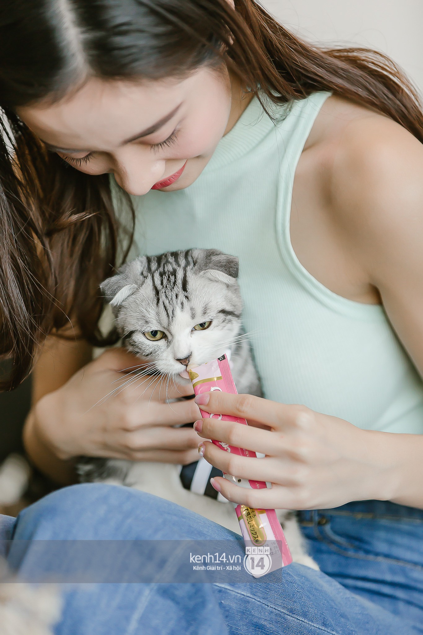 Clip: Lần đầu tiên, Jun Vũ hé lộ cuộc sống đời thường và trả lời tất tần tật những câu hỏi hóc búa nhất! - Ảnh 4. Clip: Lần đầu tiên, Jun Vũ hé lộ cuộc sống đời thường và trả lời tất tần tật những câu hỏi hóc búa nhất! - Ảnh 4.