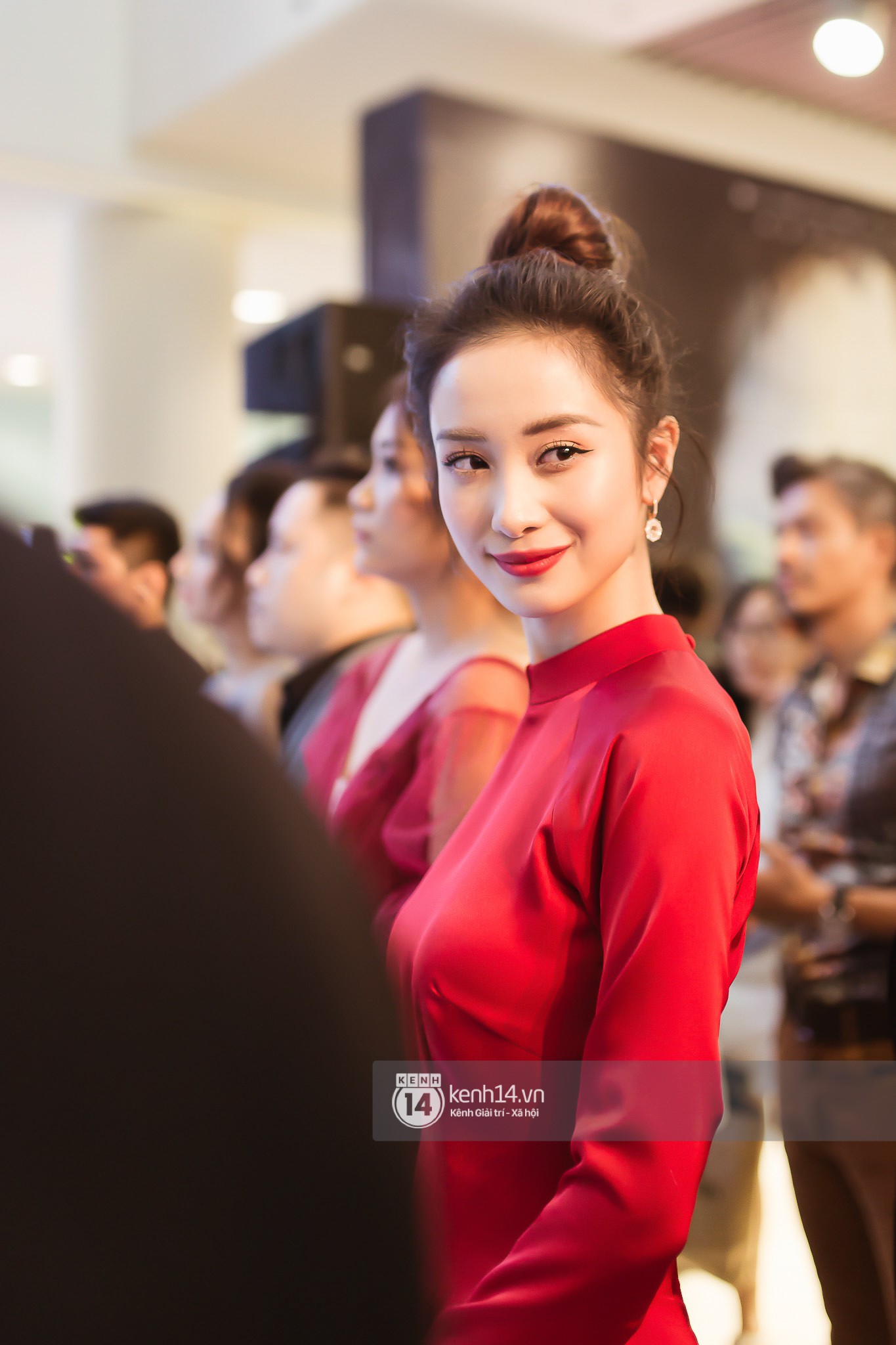 Clip: Lần đầu tiên, Jun Vũ hé lộ cuộc sống đời thường và trả lời tất tần tật những câu hỏi hóc búa nhất! - Ảnh 11. Clip: Lần đầu tiên, Jun Vũ hé lộ cuộc sống đời thường và trả lời tất tần tật những câu hỏi hóc búa nhất! - Ảnh 11.