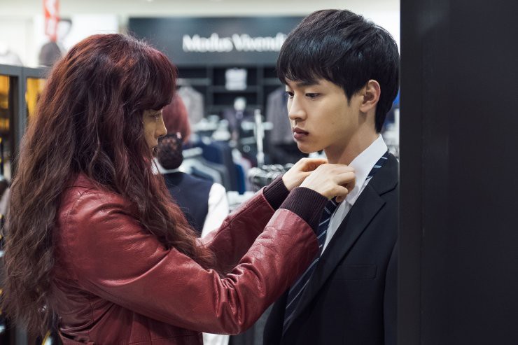 Phòng vé Hàn tháng 11 chào đón màn kết hợp giữa trai trẻ Yoo Ah In và chị đại Kim Hye Soo - Ảnh 10.