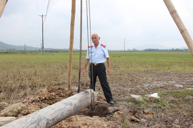Nhân chứng kể lại cảnh 4 người kéo cáp bị điện phóng tử vong - Ảnh 3. Nhân chứng kể lại cảnh 4 người kéo cáp bị điện phóng tử vong - Ảnh 3.