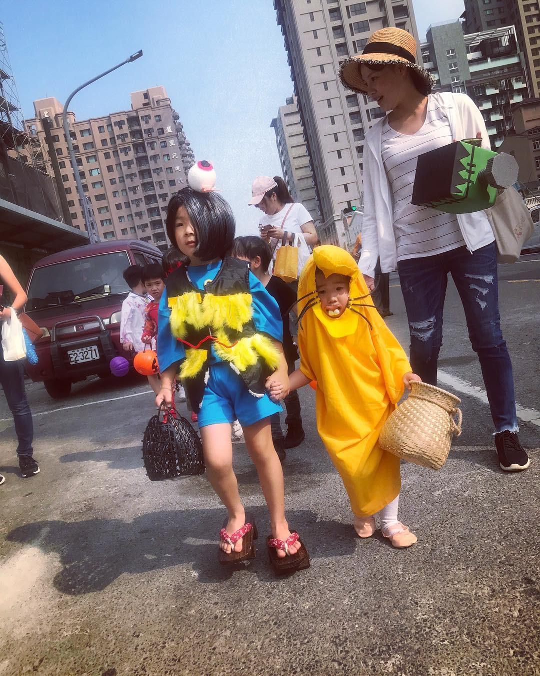 Chán tạo hình cũ, cô bé Vô Diện đình đám Halloween năm nào tái xuất với màn hóa trang cực dễ thương - Ảnh 7. Chán tạo hình cũ, cô bé Vô Diện đình đám Halloween năm nào tái xuất với màn hóa trang cực dễ thương - Ảnh 7.