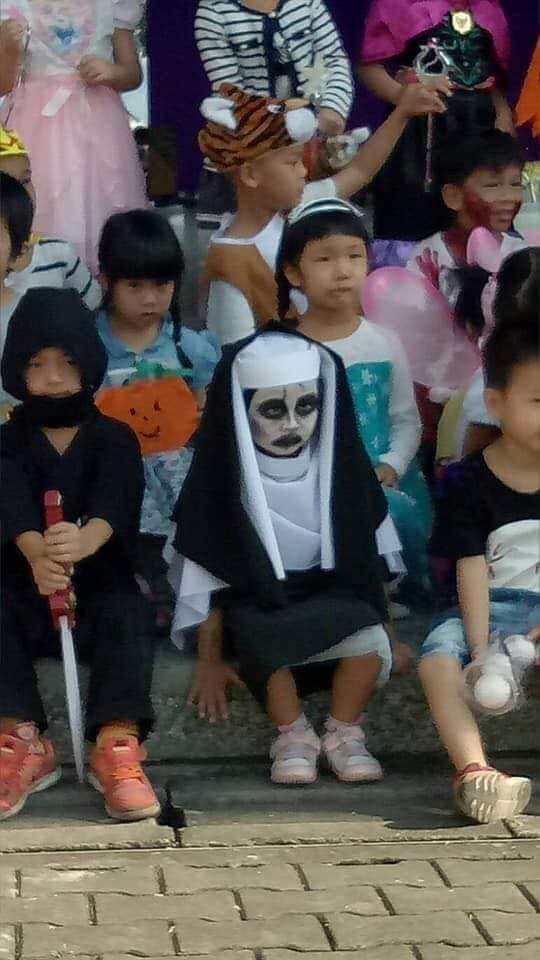 Đại chiến Halloween: Quên ma quỷ đi, giờ hóa trang thành đồ ăn vặt và trà sữa mới... đáng sợ - Ảnh 5.