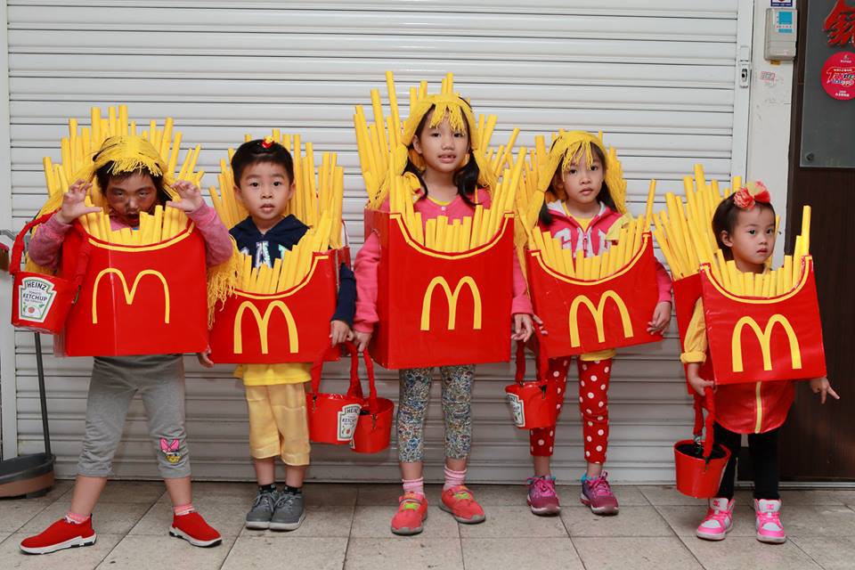 Đại chiến Halloween: Quên ma quỷ đi, giờ hóa trang thành đồ ăn vặt và trà sữa mới... đáng sợ - Ảnh 17. Đại chiến Halloween: Quên ma quỷ đi, giờ hóa trang thành đồ ăn vặt và trà sữa mới... đáng sợ - Ảnh 17.