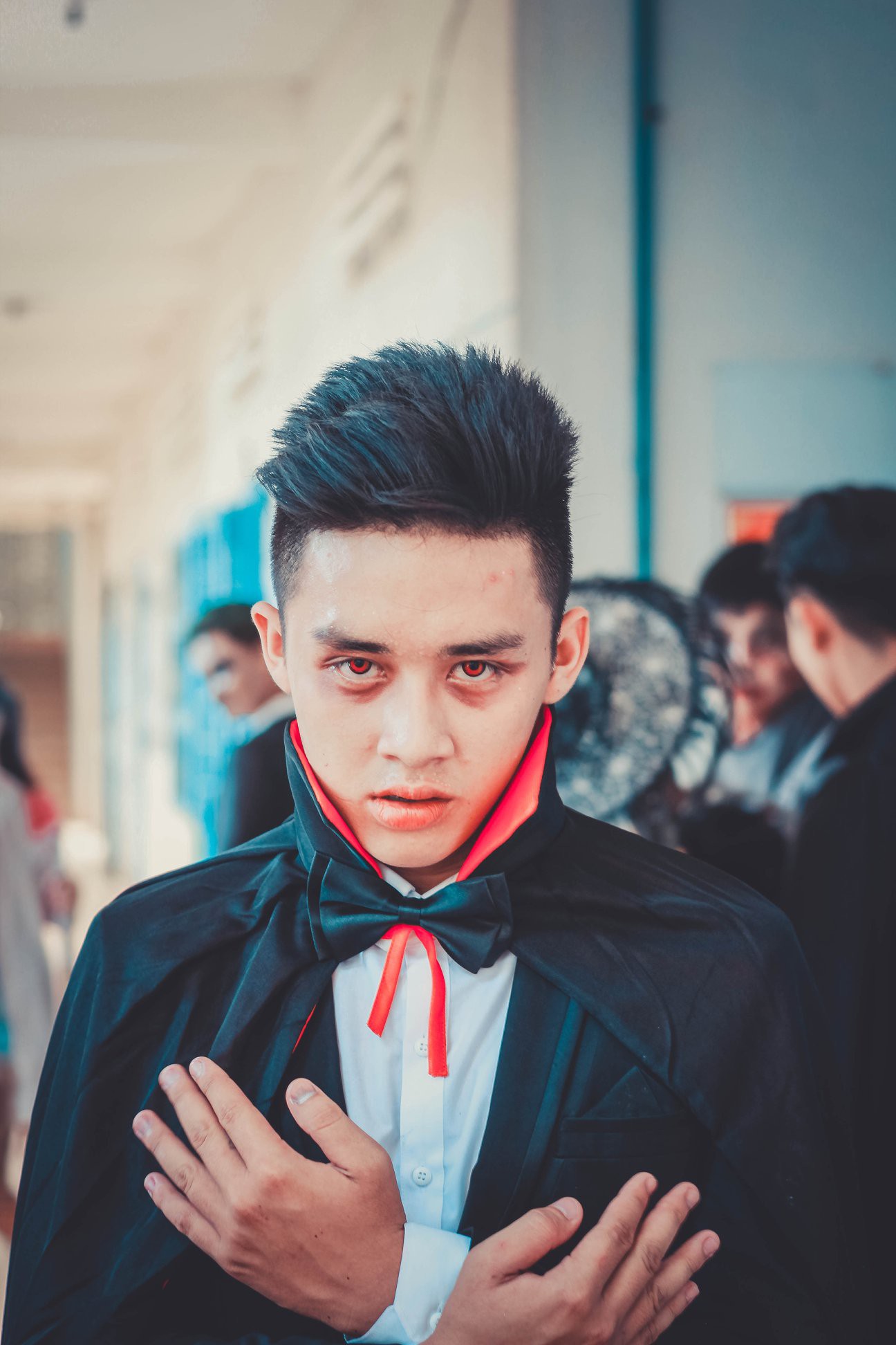 Đăng ảnh Halloween dọa người xem nhưng điều được chú ý nhất lại là trai xinh gái đẹp của trường - Ảnh 4. Đăng ảnh Halloween dọa người xem nhưng điều được chú ý nhất lại là trai xinh gái đẹp của trường - Ảnh 4.