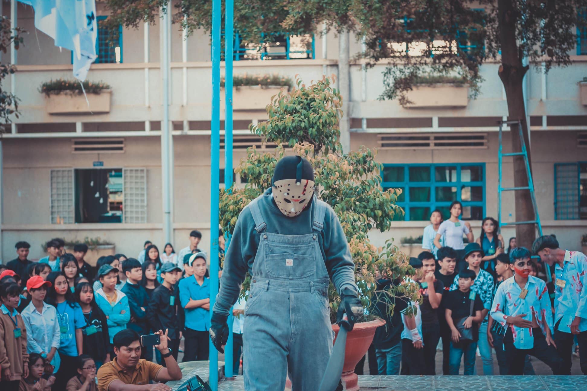 Đăng ảnh Halloween dọa người xem nhưng điều được chú ý nhất lại là trai xinh gái đẹp của trường - Ảnh 18. Đăng ảnh Halloween dọa người xem nhưng điều được chú ý nhất lại là trai xinh gái đẹp của trường - Ảnh 18.
