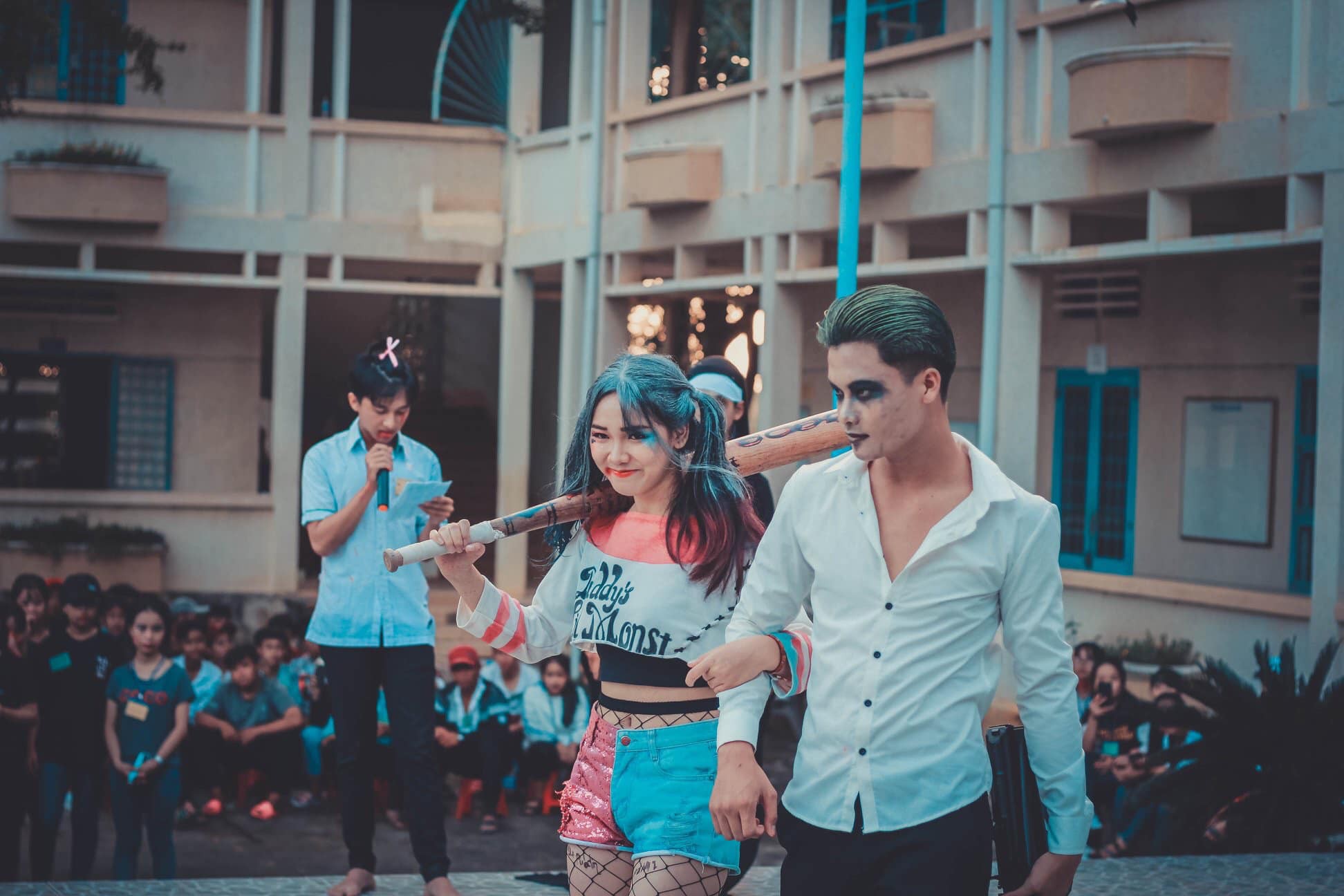 Đăng ảnh Halloween dọa người xem nhưng điều được chú ý nhất lại là trai xinh gái đẹp của trường - Ảnh 22. Đăng ảnh Halloween dọa người xem nhưng điều được chú ý nhất lại là trai xinh gái đẹp của trường - Ảnh 22.
