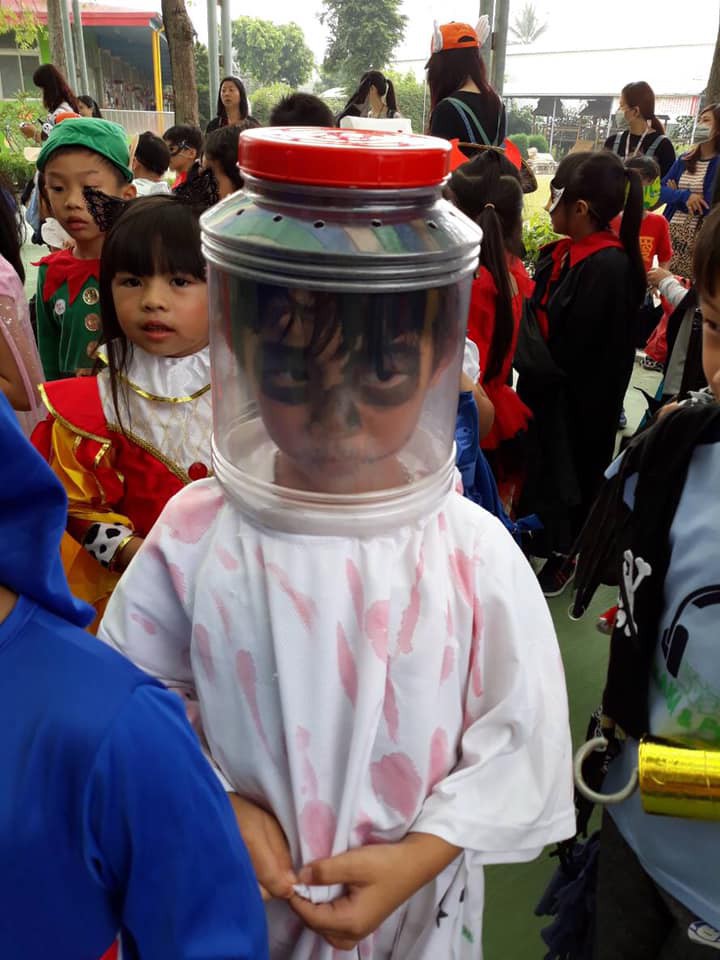 Đại chiến Halloween: Quên ma quỷ đi, giờ hóa trang thành đồ ăn vặt và trà sữa mới... đáng sợ - Ảnh 23. Đại chiến Halloween: Quên ma quỷ đi, giờ hóa trang thành đồ ăn vặt và trà sữa mới... đáng sợ - Ảnh 23.