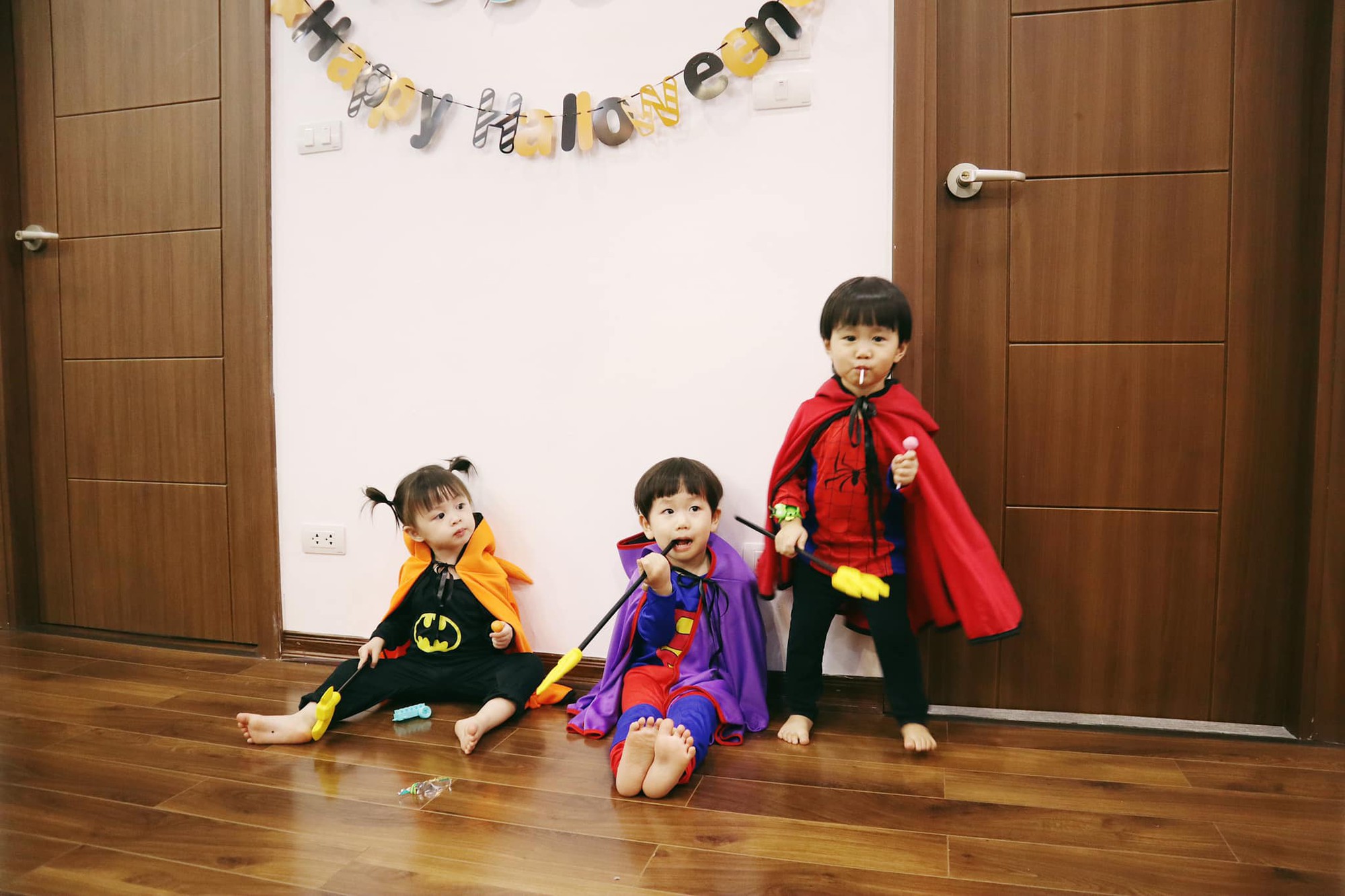Halloween cập bến 3 gia đình hot nhất MXH: Xoài - Cam - Đậu biến hoá thành những siêu anh hùng dễ thương - Ảnh 11.
