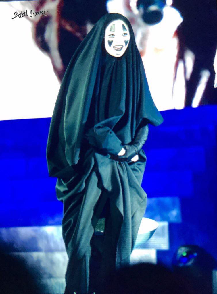 Hóa trang Halloween, Twice khiến fan ngã ngửa tại fan meeting - Ảnh 9.