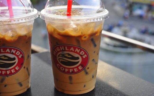 Trở thành chuỗi cà phê “bá chủ” trên thị trường, Highlands Coffee thu về hơn 1.200 tỷ trong năm 2017 - Ảnh 1.