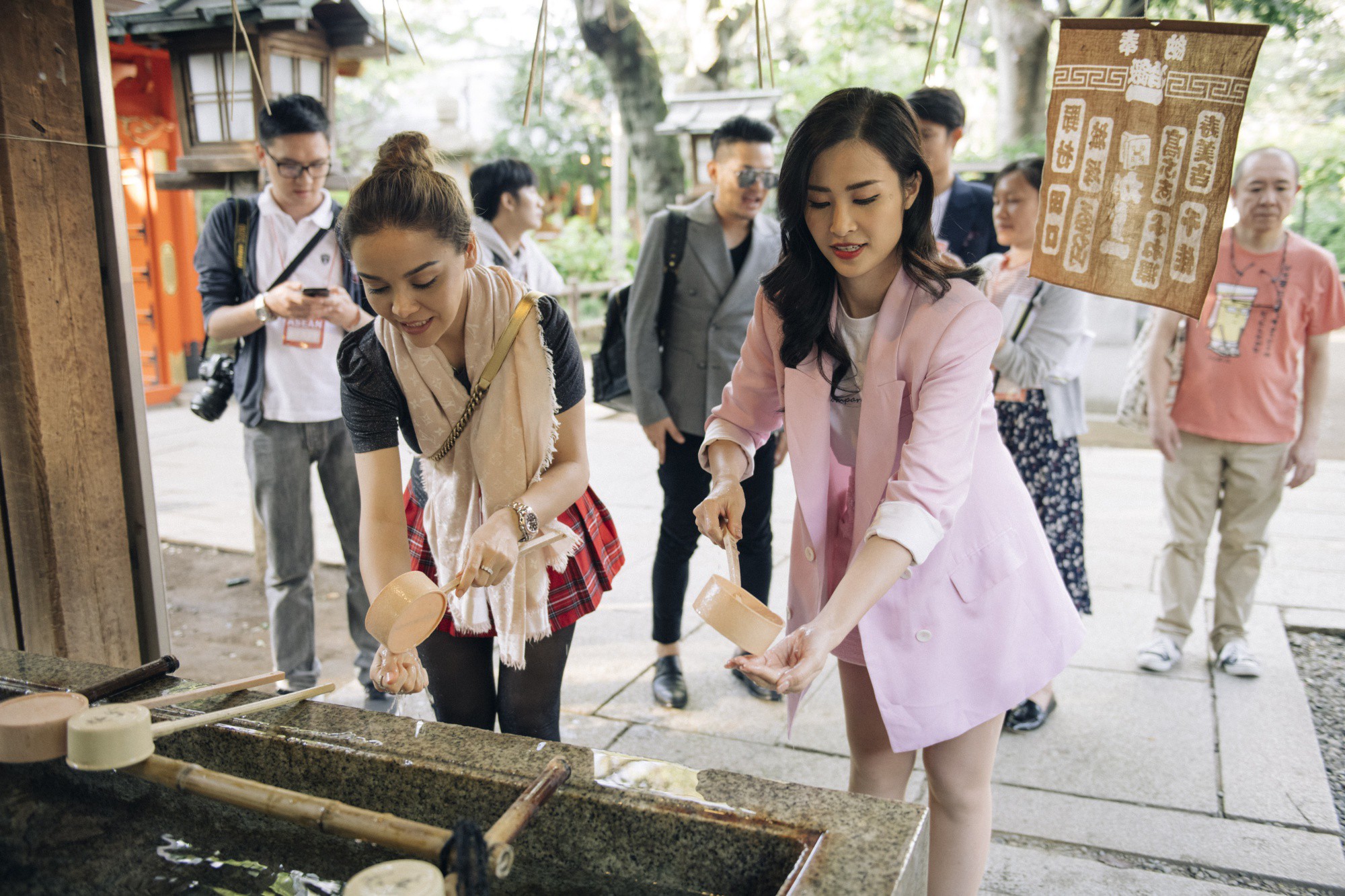 Đông Nhi hào hứng học làm sushi, cùng nghệ sĩ các nước ASEAN khám phá Nhật Bản - Ảnh 20. Đông Nhi hào hứng học làm sushi, cùng nghệ sĩ các nước ASEAN khám phá Nhật Bản - Ảnh 20.