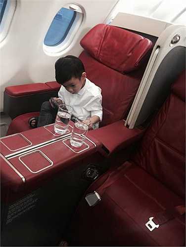 Cuộc sống “sang chảnh” của các nhóc tì sao Việt: Sống trong biệt thự triệu đô, được tặng xe hơi mừng sinh nhật - Ảnh 14.