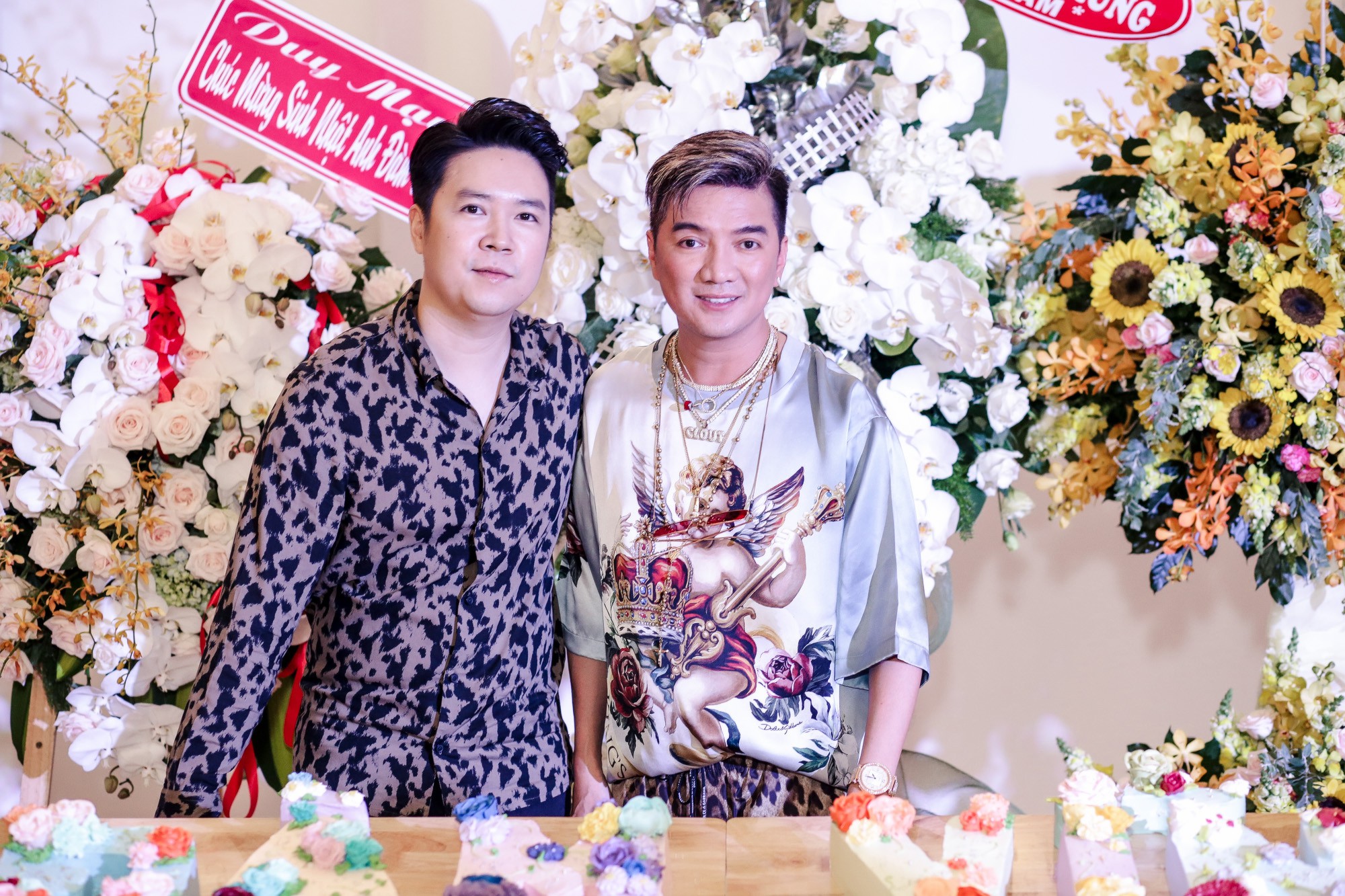 Kêu gọi bạn bè mua album trong ngày sinh nhật, Đàm Vĩnh Hưng dùng toàn bộ 200 triệu bán đĩa để làm điều ý nghĩa này - Ảnh 10. Kêu gọi bạn bè mua album trong ngày sinh nhật, Đàm Vĩnh Hưng dùng toàn bộ 200 triệu bán đĩa để làm điều ý nghĩa này - Ảnh 10.