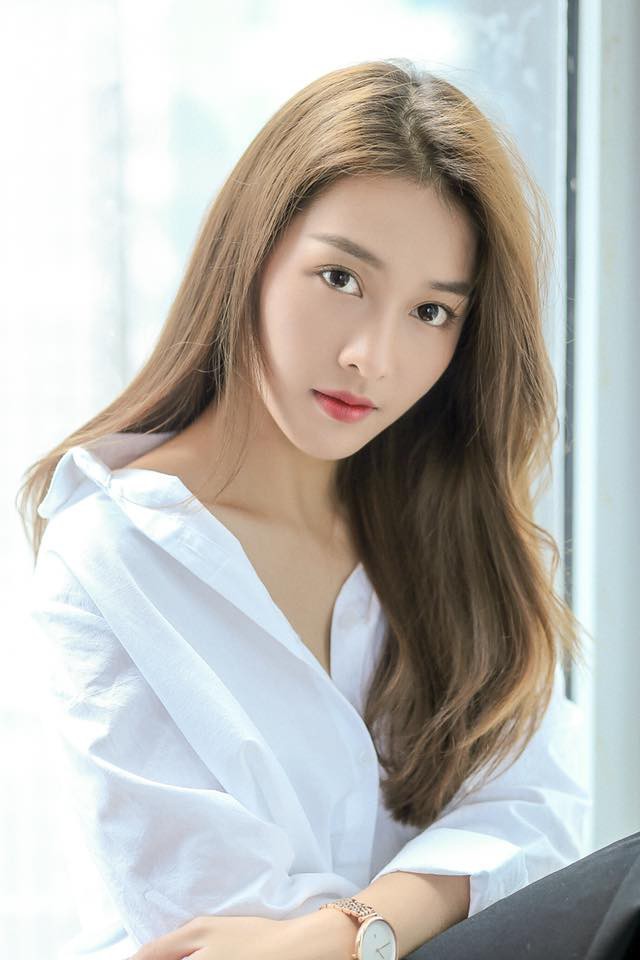 Nếu làm đậm thêm màu son thì chắc chắn Khả Ngân trong "Hậu Duệ Mặt Trời" sẽ không bị hiểu nhầm là... bệnh nhân 6 Nếu làm đậm thêm màu son thì chắc chắn Khả Ngân trong Hậu Duệ Mặt Trời sẽ không bị hiểu nhầm là... bệnh nhân - Ảnh 11.