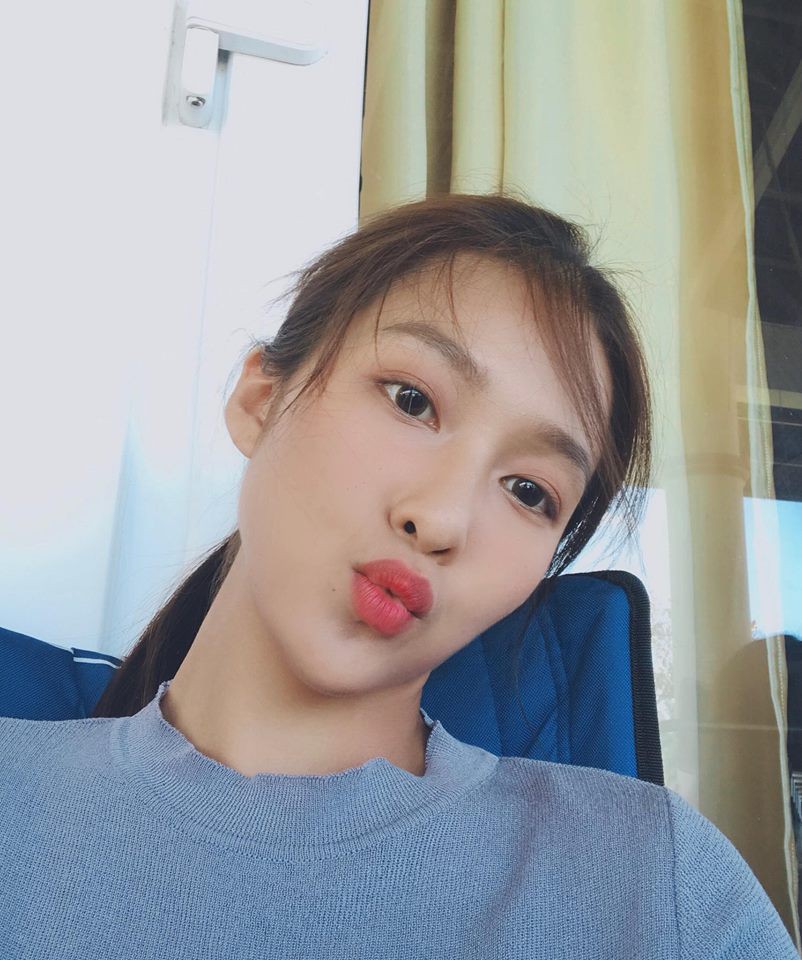 Nếu làm đậm thêm màu son thì chắc chắn Khả Ngân trong "Hậu Duệ Mặt Trời" sẽ không bị hiểu nhầm là... bệnh nhân 1 Nếu làm đậm thêm màu son thì chắc chắn Khả Ngân trong Hậu Duệ Mặt Trời sẽ không bị hiểu nhầm là... bệnh nhân - Ảnh 6.