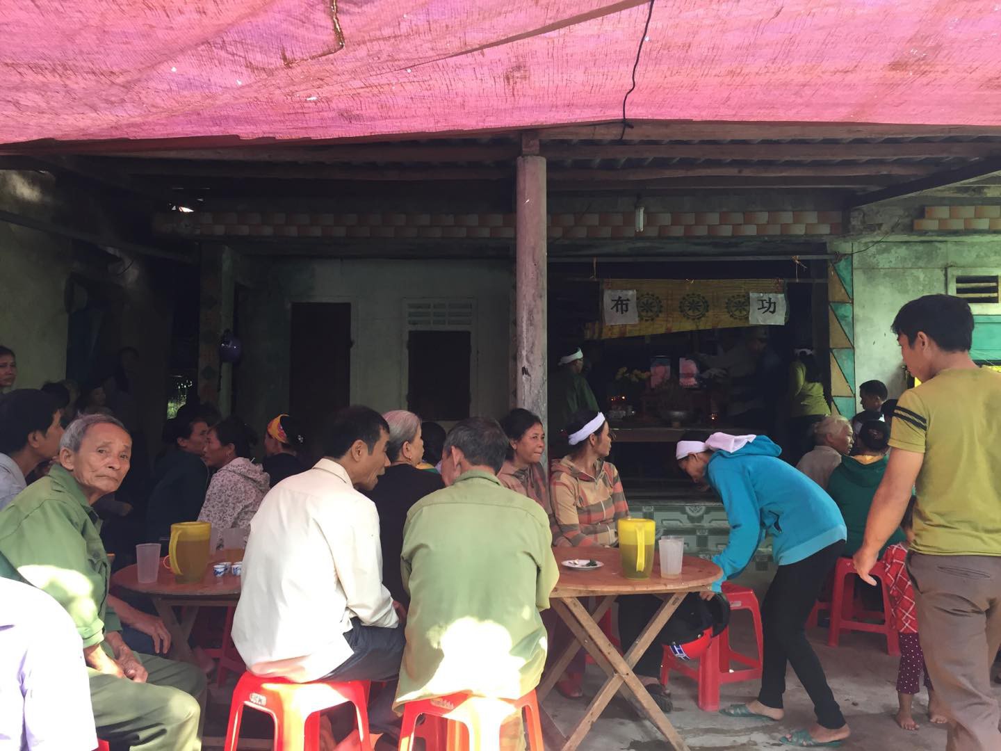 Người mẹ treo cổ cùng con trai 18 tháng để lại bức thư tuyệt mệnh: Day dứt vì con bị bỏng, chữa mãi không khỏi - Ảnh 1. Người mẹ treo cổ cùng con trai 18 tháng để lại bức thư tuyệt mệnh: Day dứt vì con bị bỏng, chữa mãi không khỏi - Ảnh 1.