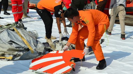 Vụ máy bay rơi ở Indonesia: Đã tìm thấy thân máy bay gặp nạn - Ảnh 1.