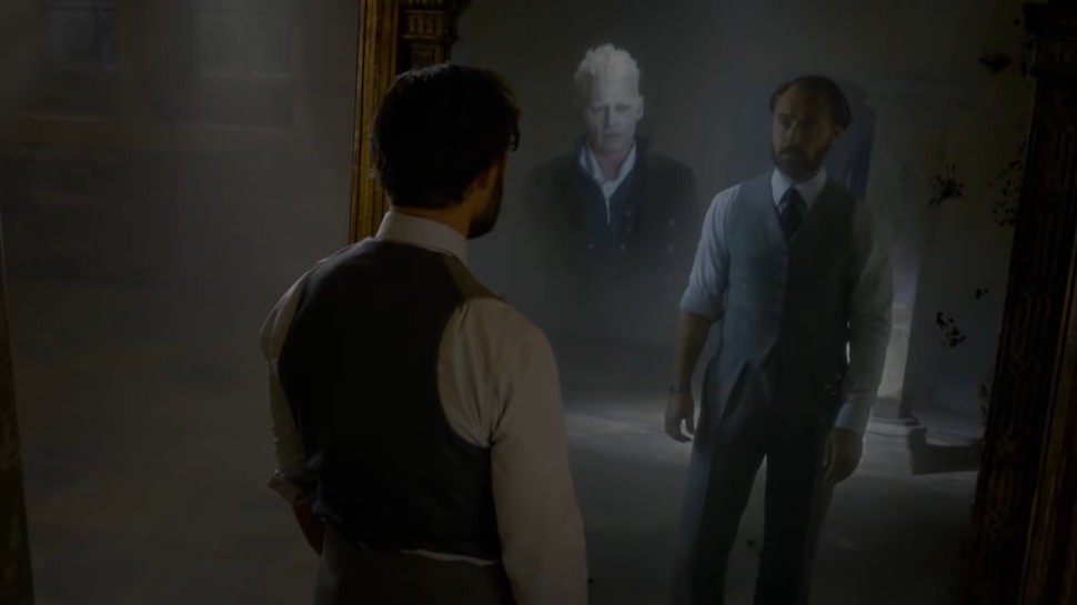 7 chi tiết quan trọng của Harry Potter được cài cắm ngay trong Fantastic Beasts 2 - Ảnh 6. 7 chi tiết quan trọng của Harry Potter được cài cắm ngay trong Fantastic Beasts 2 - Ảnh 6.