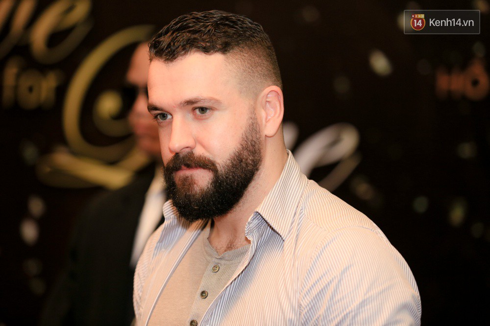 Bị chê ngoại hình thừa cân sau khi làm cha, chủ nhân hit No Promises Shayne Ward chia sẻ: Con gái là động lực để tôi luôn cố gắng - Ảnh 5. Bị chê ngoại hình thừa cân sau khi làm cha, chủ nhân hit No Promises Shayne Ward chia sẻ: Con gái là động lực để tôi luôn cố gắng - Ảnh 5.
