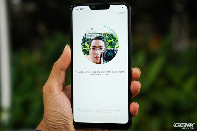 Tr&ecirc;n tay Realme 2 Đen Kim Cương: Con b&agrave;i chiến lược mới của Oppo, sẵn s&agrave;ng quyết chiến với đối thủ - Ảnh 8.