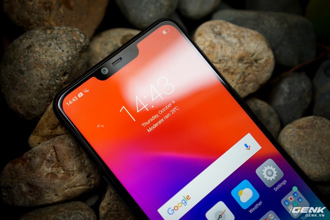Tr&ecirc;n tay Realme 2 Đen Kim Cương: Con b&agrave;i chiến lược mới của Oppo, sẵn s&agrave;ng quyết chiến với đối thủ - Ảnh 9.