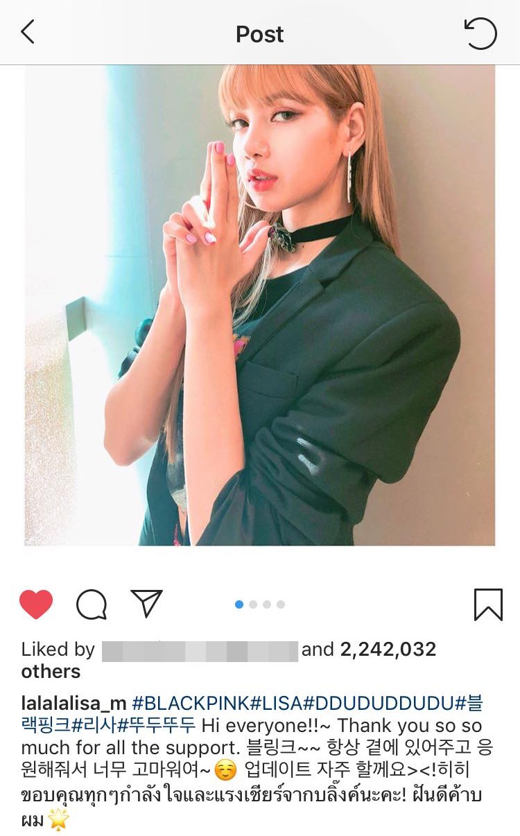 Kiệm lời như Lisa (Black Pink): đăng ảnh instagram tuyệt nhiên không viết caption, nếu có chỉ toàn dùng emoji - Ảnh 9. Kiệm lời như Lisa (Black Pink): đăng ảnh instagram tuyệt nhiên không viết caption, nếu có chỉ toàn dùng emoji - Ảnh 9.