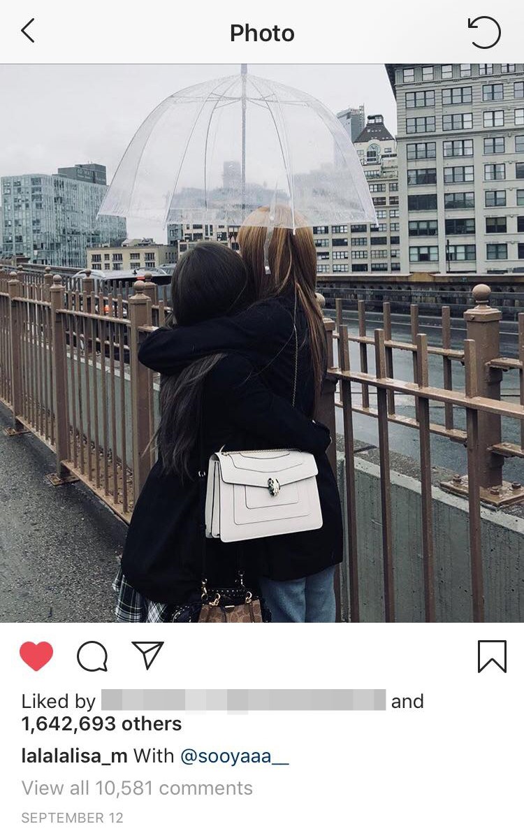 Kiệm lời như Lisa (Black Pink): đăng ảnh instagram tuyệt nhiên không viết caption, nếu có chỉ toàn dùng emoji - Ảnh 7. Kiệm lời như Lisa (Black Pink): đăng ảnh instagram tuyệt nhiên không viết caption, nếu có chỉ toàn dùng emoji - Ảnh 7.