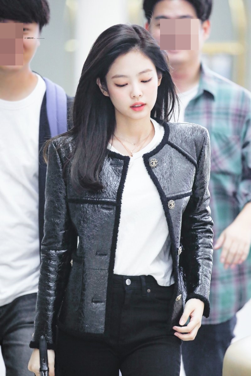 Bỏ qua thần thái, đặc điểm tự nhiên này giúp Jennie (Black Pink) lúc nào cũng sang chảnh và đẹp hoàn hảo - Ảnh 3. Bỏ qua thần thái, đặc điểm tự nhiên này giúp Jennie (Black Pink) lúc nào cũng sang chảnh và đẹp hoàn hảo - Ảnh 3.