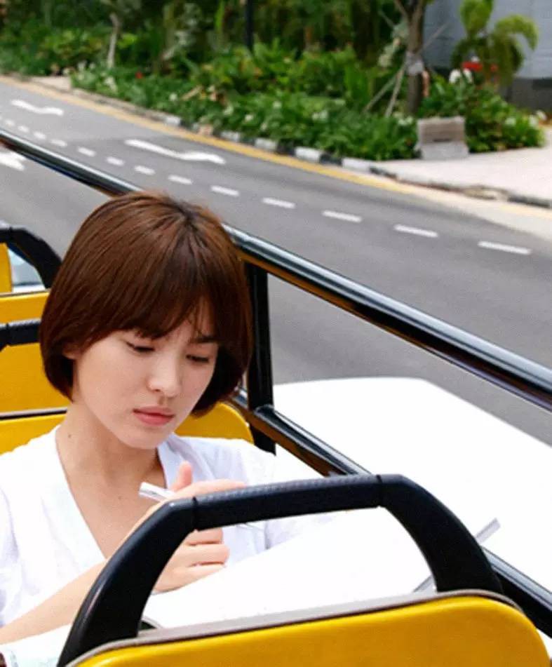 Vẫn biết Song Hye Kyo đẹp, nhưng đến độ để lại kiểu tóc từ 10 năm trước mà không già đi chút nào thì thật khó tin - Ảnh 3.