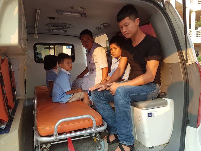 Vụ h&agrave;ng trăm học sinh ở Ninh B&igrave;nh nghi ngộ độc: Ruốc g&agrave; c&oacute; m&ugrave;i kinh lắm con kh&ocirc;ng ăn - Ảnh 3.