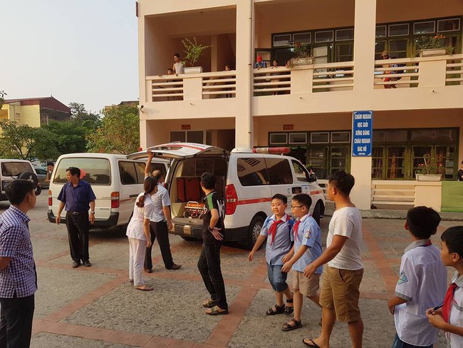 Vụ h&agrave;ng trăm học sinh ở Ninh B&igrave;nh nghi ngộ độc: Ruốc g&agrave; c&oacute; m&ugrave;i kinh lắm con kh&ocirc;ng ăn - Ảnh 5.