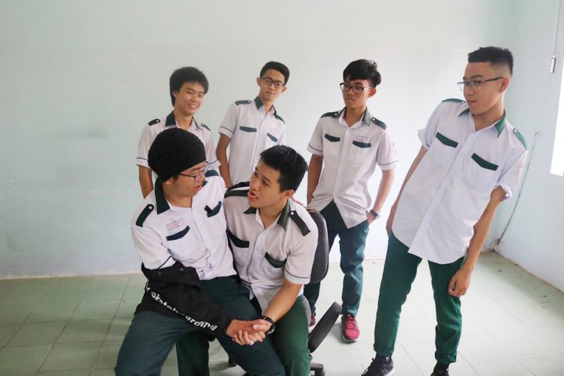Parody Haru Haru của teen Ninh Thuận cán mốc 2 triệu view, được bạn bè quốc tế khen hết lời - Ảnh 9. Parody Haru Haru của teen Ninh Thuận cán mốc 2 triệu view, được bạn bè quốc tế khen hết lời - Ảnh 9.