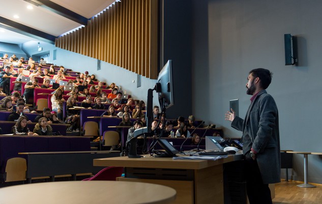 Trường Đại học hàng đầu thế giới như Cambridge liệu có hoàn hảo như bạn vẫn từng nghĩ? - Ảnh 2.