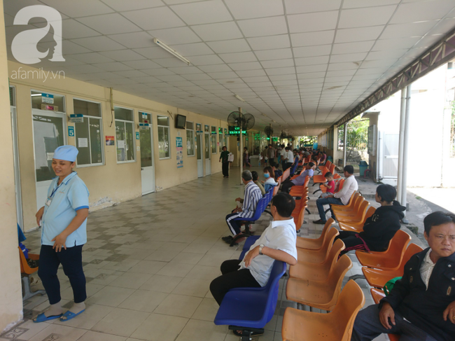 TP.HCM: Chạy xe giữa đường rồi ngã vào dải phân cách, cô gái 26 tuổi phải cắt hơn nửa lá gan, mất gần cạn máu trong người - Ảnh 1.