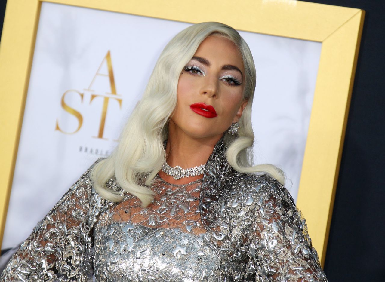 A Star Is Born và mối quan hệ cộng sinh thú vị với sự nghiệp âm nhạc của Lady Gaga - Ảnh 3. A Star Is Born và mối quan hệ cộng sinh thú vị với sự nghiệp âm nhạc của Lady Gaga - Ảnh 3.