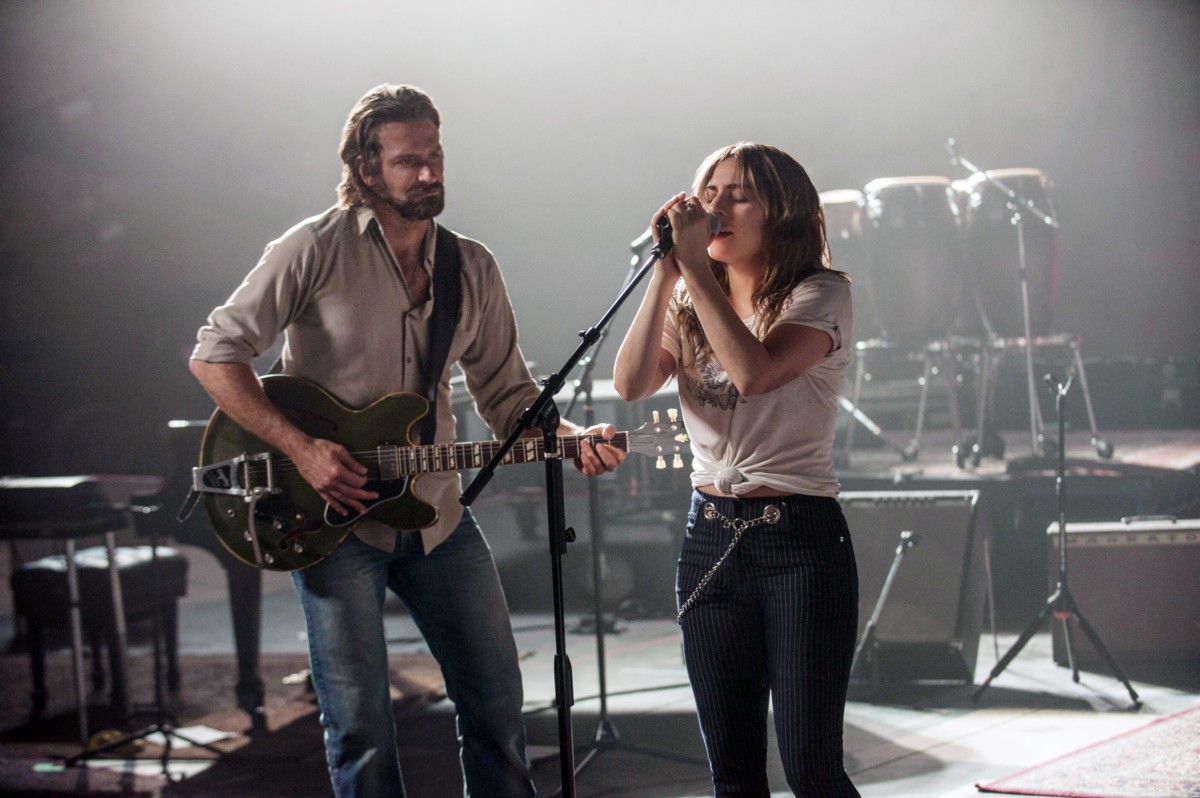 A Star Is Born và mối quan hệ cộng sinh thú vị với sự nghiệp âm nhạc của Lady Gaga - Ảnh 7. A Star Is Born và mối quan hệ cộng sinh thú vị với sự nghiệp âm nhạc của Lady Gaga - Ảnh 7.