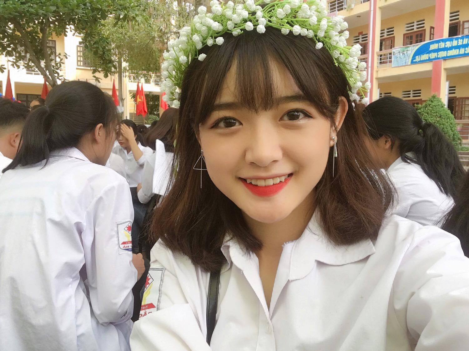 Cô bạn Lào Cai sinh năm 2001 sở hữu loạt biểu cảm không yêu không được trên TikTok - Ảnh 3. Cô bạn Lào Cai sinh năm 2001 sở hữu loạt biểu cảm không yêu không được trên TikTok - Ảnh 3.