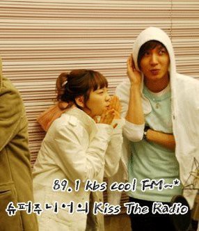 Leeteuk và những pha mùi mẫn cùng các bóng hồng Kpop trên show giải trí - Ảnh 11.