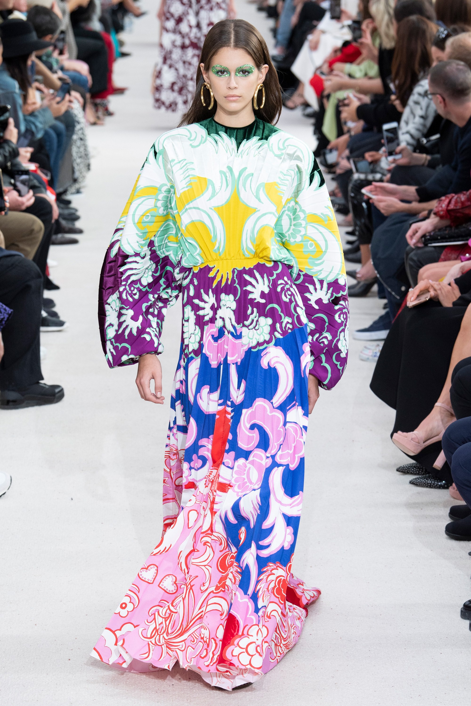 Top BST đỉnh nhất Paris Fashion Week do Vogue Mỹ chọn: Chanel vẫn an tọa, Gucci và Dior thì mất hút - Ảnh 5. Top BST đỉnh nhất Paris Fashion Week do Vogue Mỹ chọn: Chanel vẫn an tọa, Gucci và Dior thì mất hút - Ảnh 5.