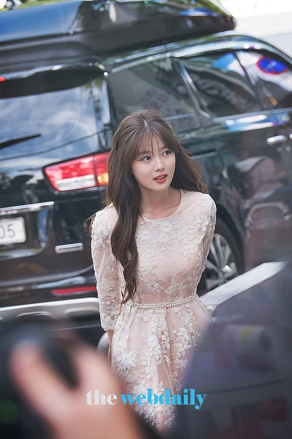 Kim Yoo Jung và Kim So Hyun: Sao Hàn nhí một thời giờ đã đẹp đỉnh cao - Ảnh 1.