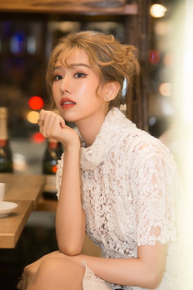 Xuất hiện với diện mạo khác đến không nhận ra, Min đã nhập hội đập mặt xây lại của các chị em Vbiz? - Ảnh 6. Xuất hiện với diện mạo khác đến không nhận ra, Min đã nhập hội đập mặt xây lại của các chị em Vbiz? - Ảnh 6.