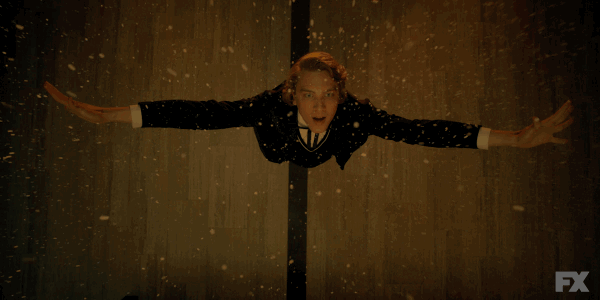 Chi&ecirc;m ngưỡng nhan sắc phi giới t&iacute;nh của so&aacute;i quỷ phản diện trong American Horror Story - Ảnh 5.