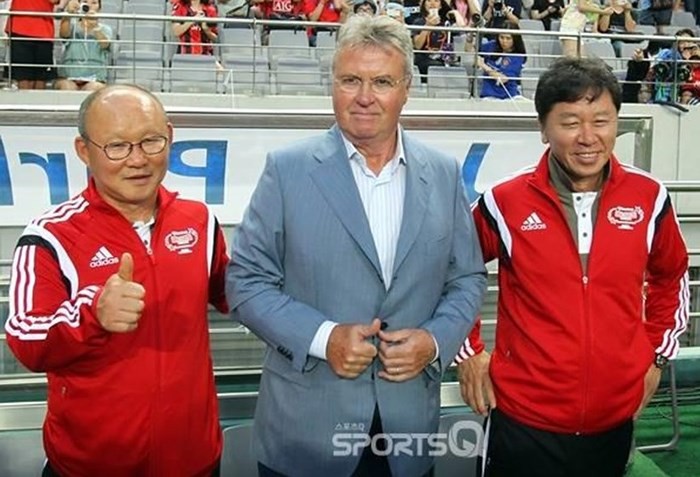 AFF Cup 2018: Nơi hội tụ của những HLV từng dẫn quân đá World Cup, có người suýt lập kỳ tích kinh thiên động địa - Ảnh 5. AFF Cup 2018: Nơi hội tụ của những HLV từng dẫn quân đá World Cup, có người suýt lập kỳ tích kinh thiên động địa - Ảnh 5.