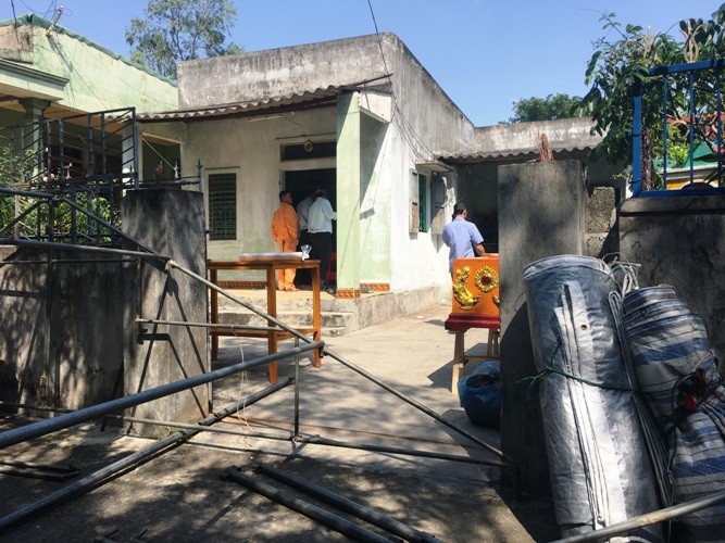 Nữ sinh lớp 11 tử vong trong tư thế treo cổ - Ảnh 1. Nữ sinh lớp 11 tử vong trong tư thế treo cổ - Ảnh 1.