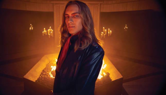 Chi&ecirc;m ngưỡng nhan sắc phi giới t&iacute;nh của so&aacute;i quỷ phản diện trong American Horror Story - Ảnh 1.
