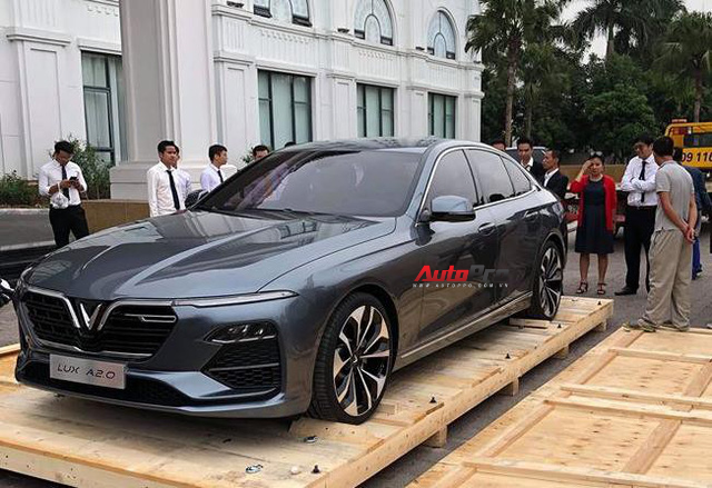 HOT: Khui công sedan VinFast Lux A2.0 tại Việt Nam - Ảnh 2.