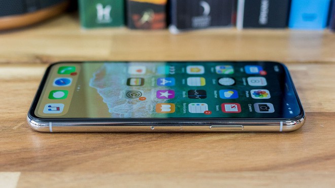 Apple chính thức thừa nhận iPhone X gặp lỗi màn hình cảm ứng, MacBook Pro gặp lỗi mất dữ liệu - Ảnh 1. Apple chính thức thừa nhận iPhone X gặp lỗi màn hình cảm ứng, MacBook Pro gặp lỗi mất dữ liệu - Ảnh 1.