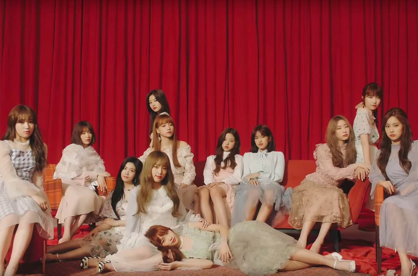 30 girlgroup hot nhất hiện nay: Tân binh vừa debut đá SNSD, Red Velvet khỏi top 3, Black Pink bị TWICE vượt mặt - Ảnh 2. 30 girlgroup hot nhất hiện nay: Tân binh vừa debut đá SNSD, Red Velvet khỏi top 3, Black Pink bị TWICE vượt mặt - Ảnh 2.