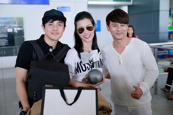 Chẳng có sợi dây liên kết nào, nhưng những cặp nghệ sĩ này lại giống nhau như cùng chung huyết thống! - Ảnh 24. Chẳng có sợi dây liên kết nào, nhưng những cặp nghệ sĩ này lại giống nhau như cùng chung huyết thống! - Ảnh 24.